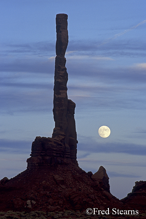 Monument Valley Moonrise