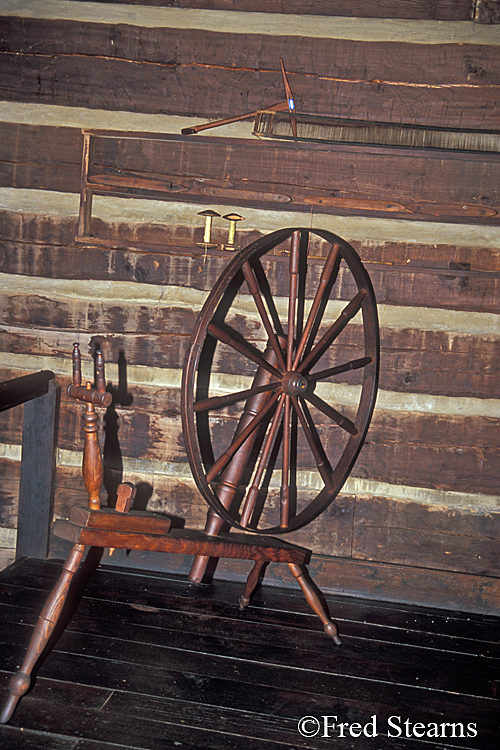 Lincoln Homestead Nancy Hanks Home Spinning Wheel